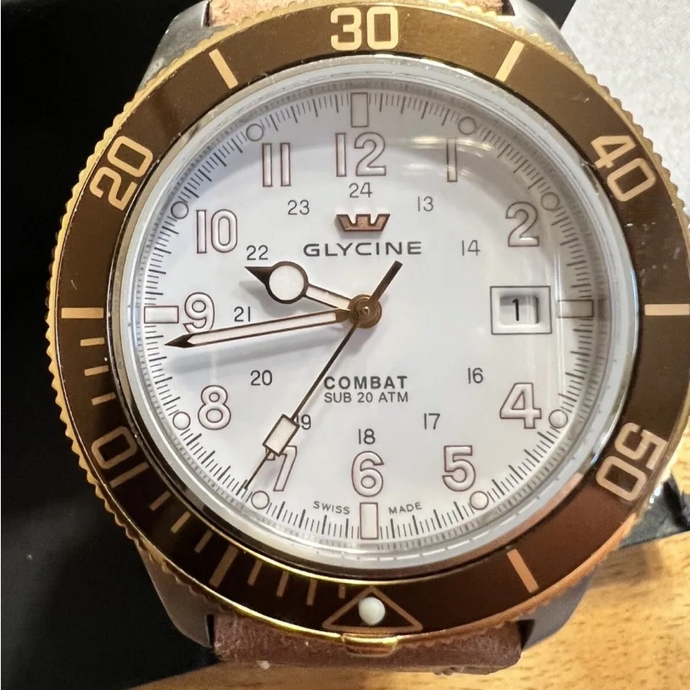 Glycine Combat Sub 3863.34.C6 LB4. Original Pre Invicta Goldeneye super rare